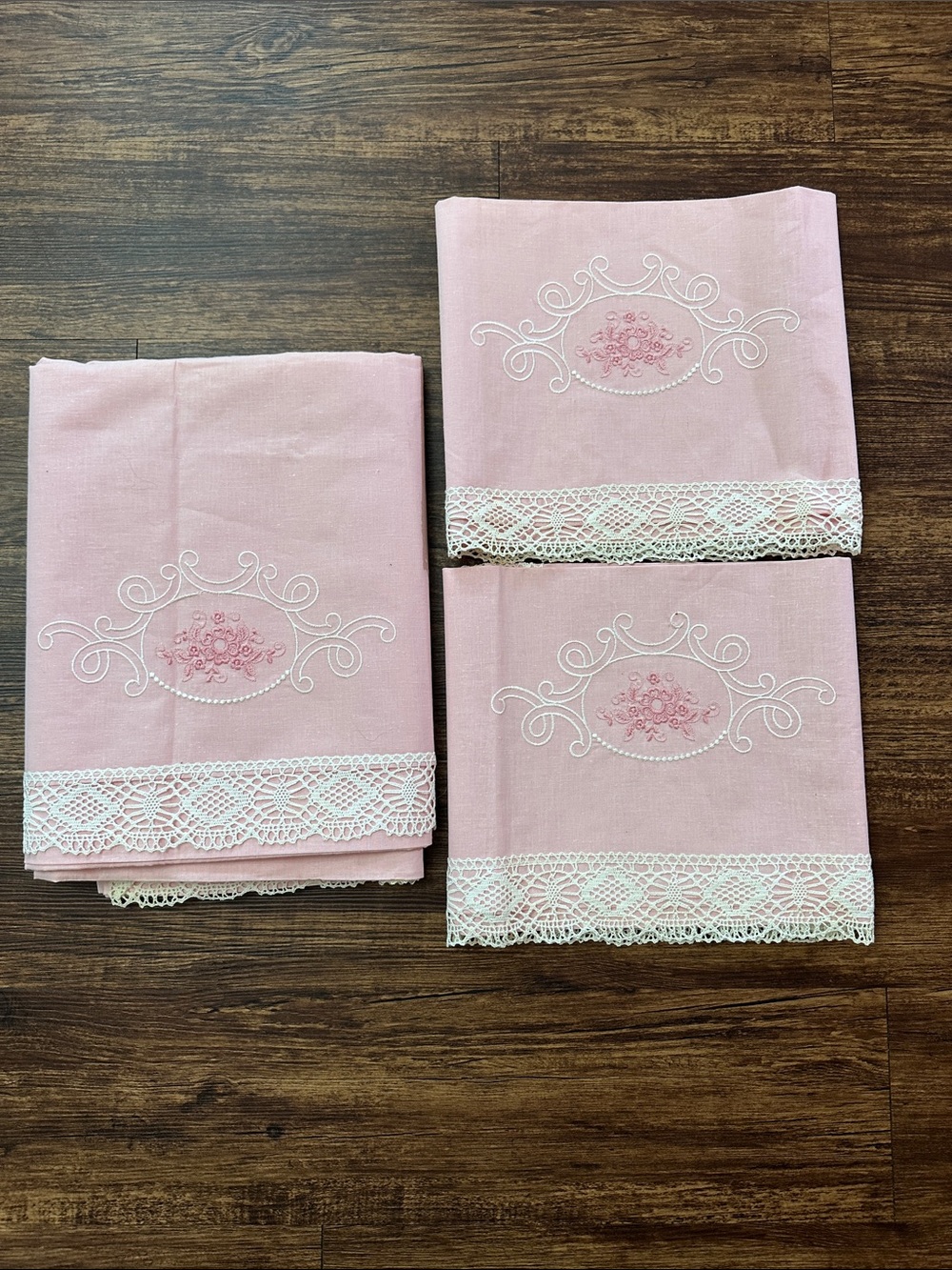 Vintage Pink Linen Queen Flat Sheet 2 Pillowcases Embroidered Crochet Lace